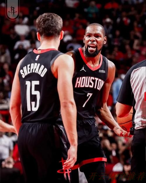 开云：巅峰状态爆发，火箭队凯文·杜兰特狂砍30分助球队大胜开拓者